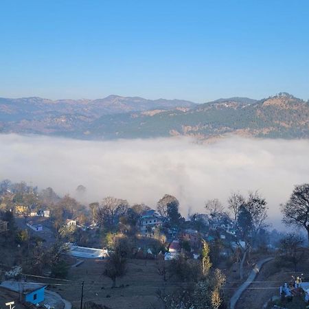 Mahi Restaurant & Guest House Almora Exterior foto