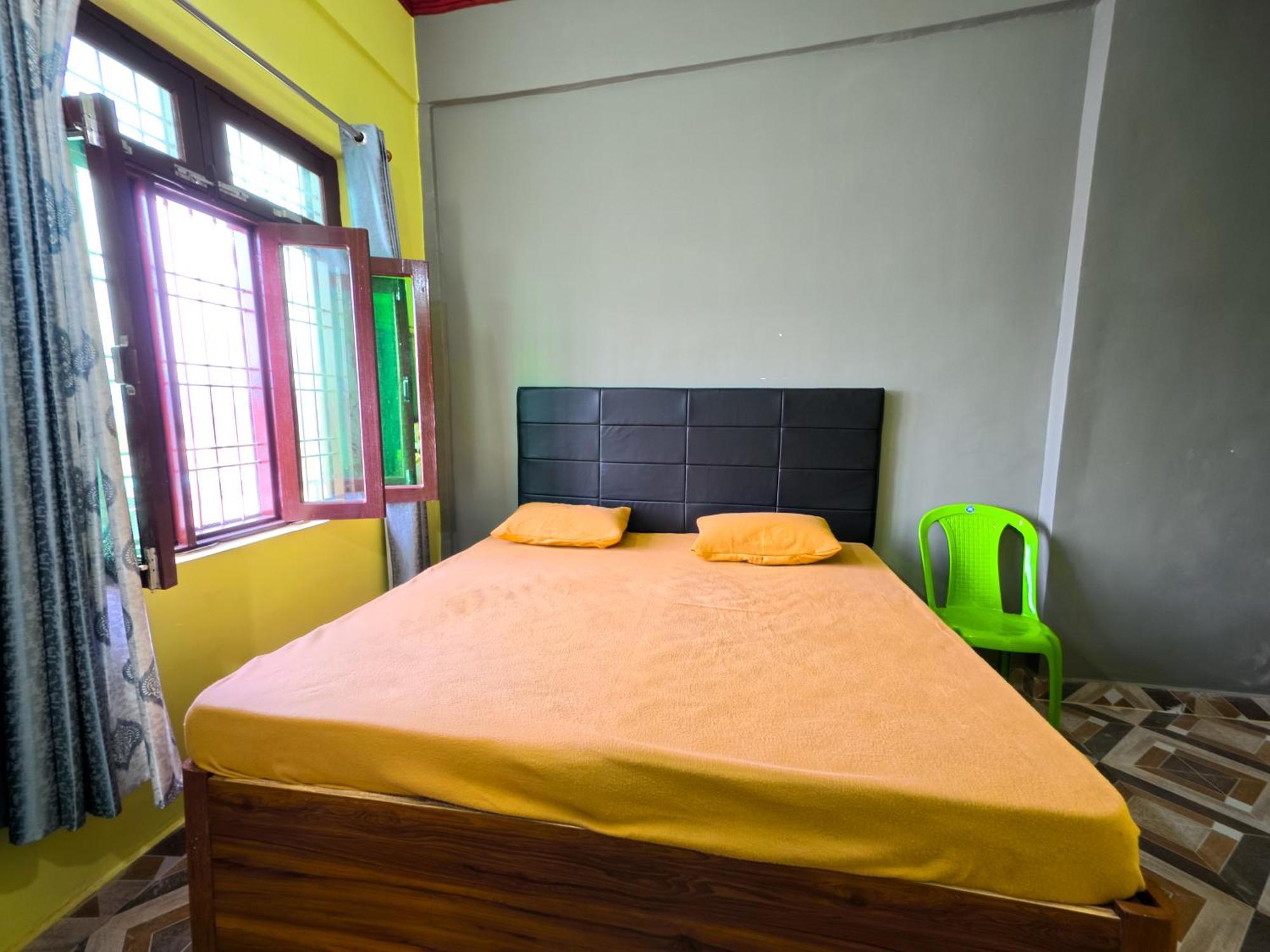 Mahi Restaurant & Guest House Almora Exterior foto